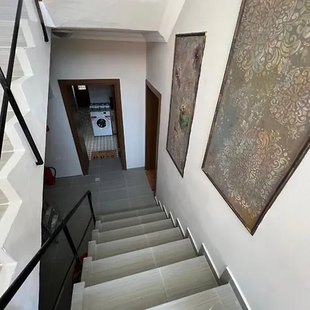 Konukzade Oldtown Apart 3*