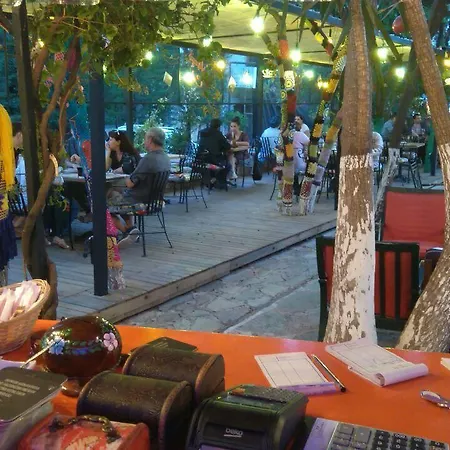 Konukzade Oldtown Apart 3*