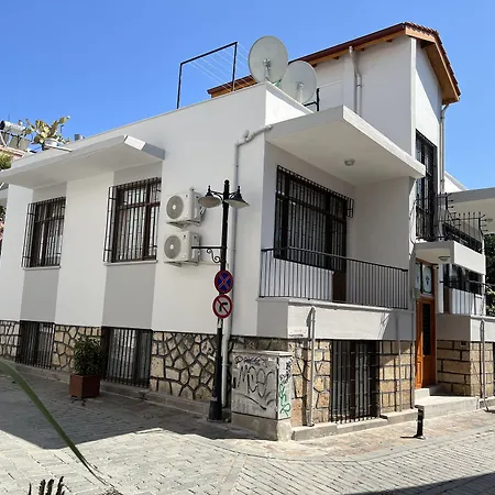 Гостевой дом Konukzade Oldtown Apart 3*
