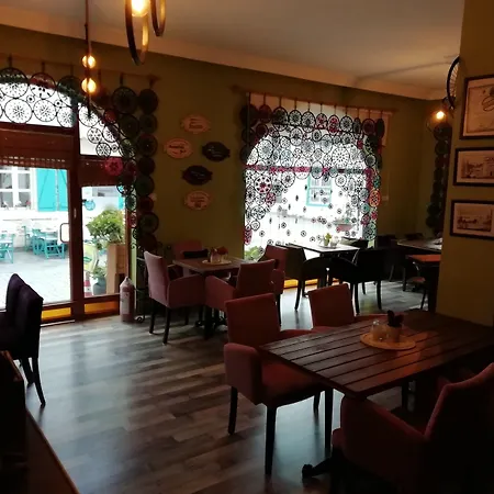 Konukzade Oldtown 3* Antalya