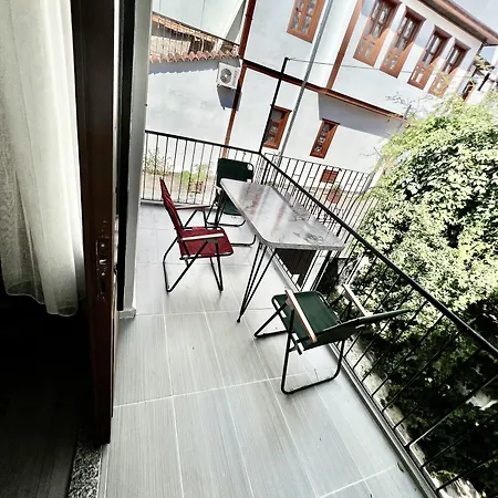 Konukzade Oldtown Apart 3*