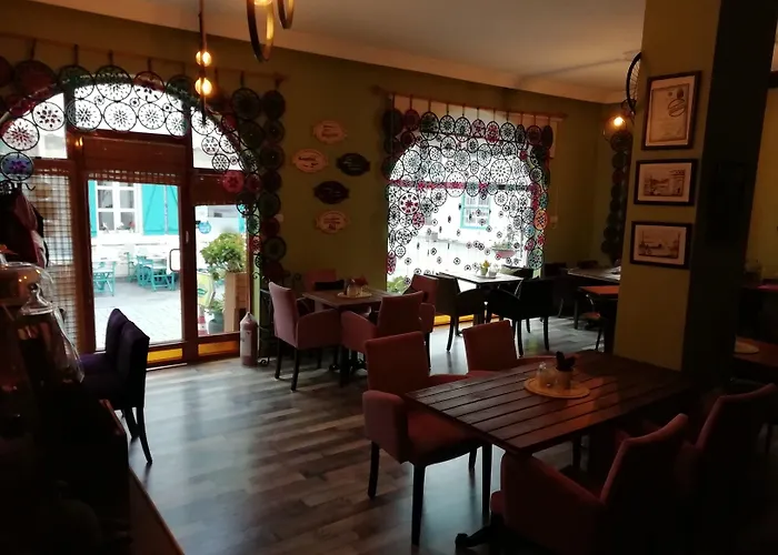 Konukzade Oldtown 3* Antalya