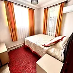 게스트하우스 Konukzade Oldtown 3*